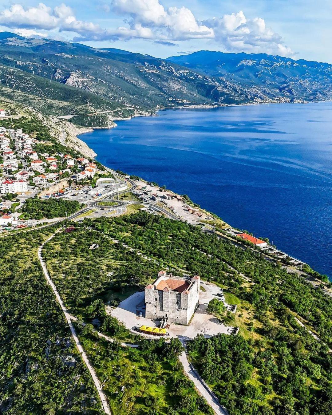 Apartman Elena Senj  Eksteriør billede